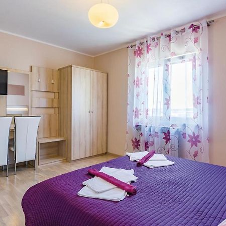 Apartment Zminj I Екстериор снимка